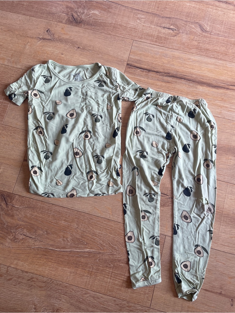 Kids Avocado Print Pajama Set - Light Green